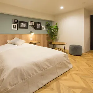 ** Hotel Replace Namba Japón