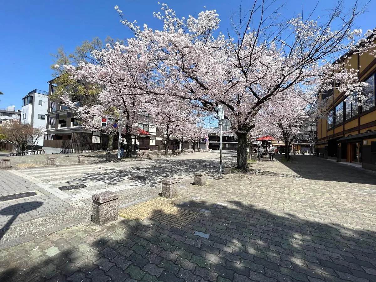Rinn Gion Shirakawa Kyoto